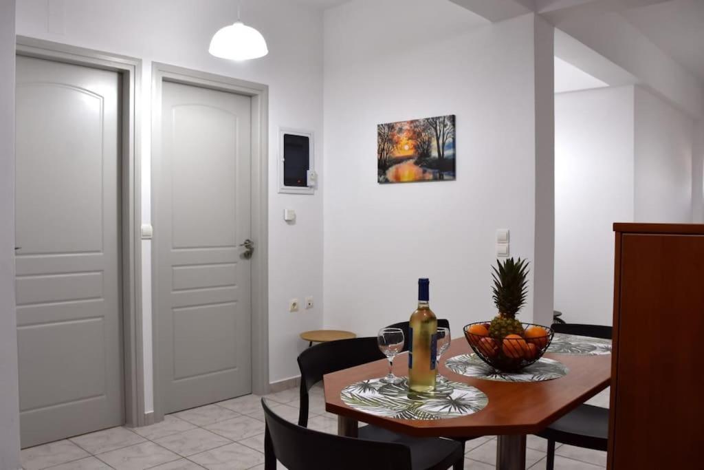 Iakovos Apartments Chorafakia Extérieur photo