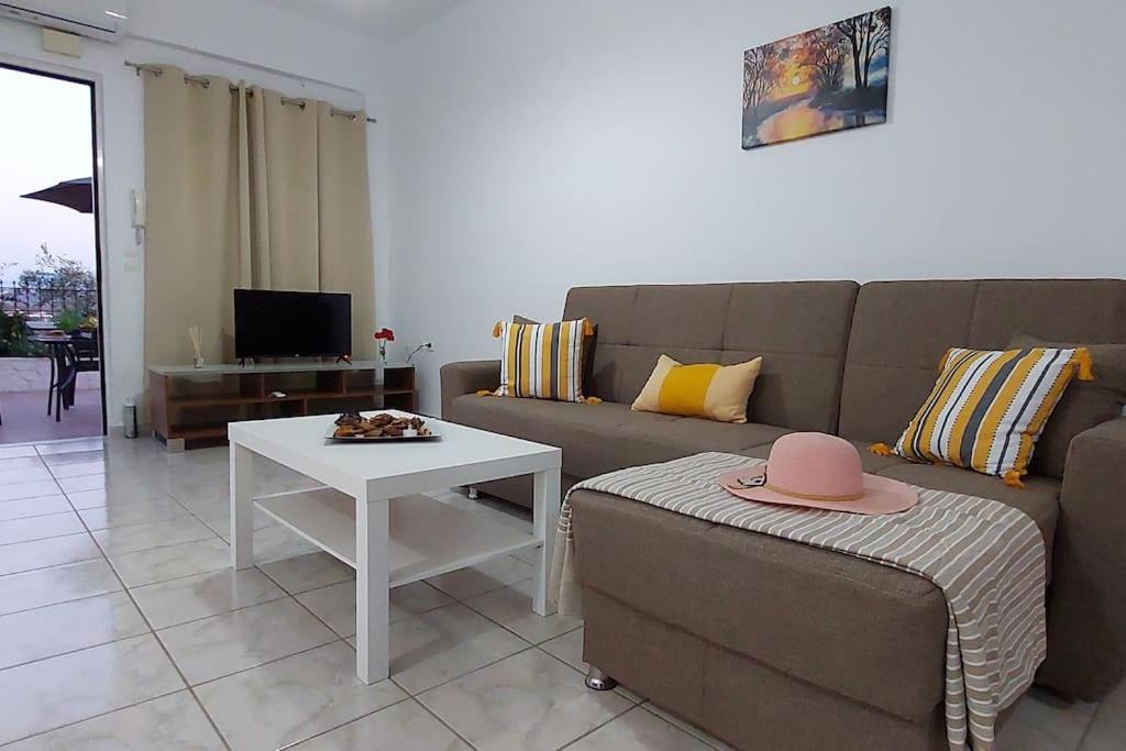 Iakovos Apartments Chorafakia Extérieur photo