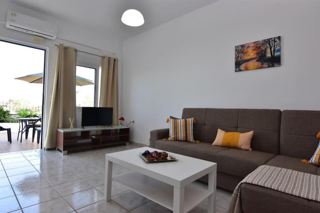 Iakovos Apartments Chorafakia Extérieur photo
